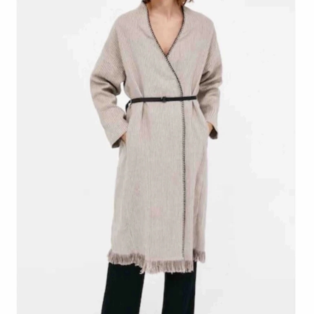 Zara Cream Trench Coat with Oversized Fit and V-Neck Design